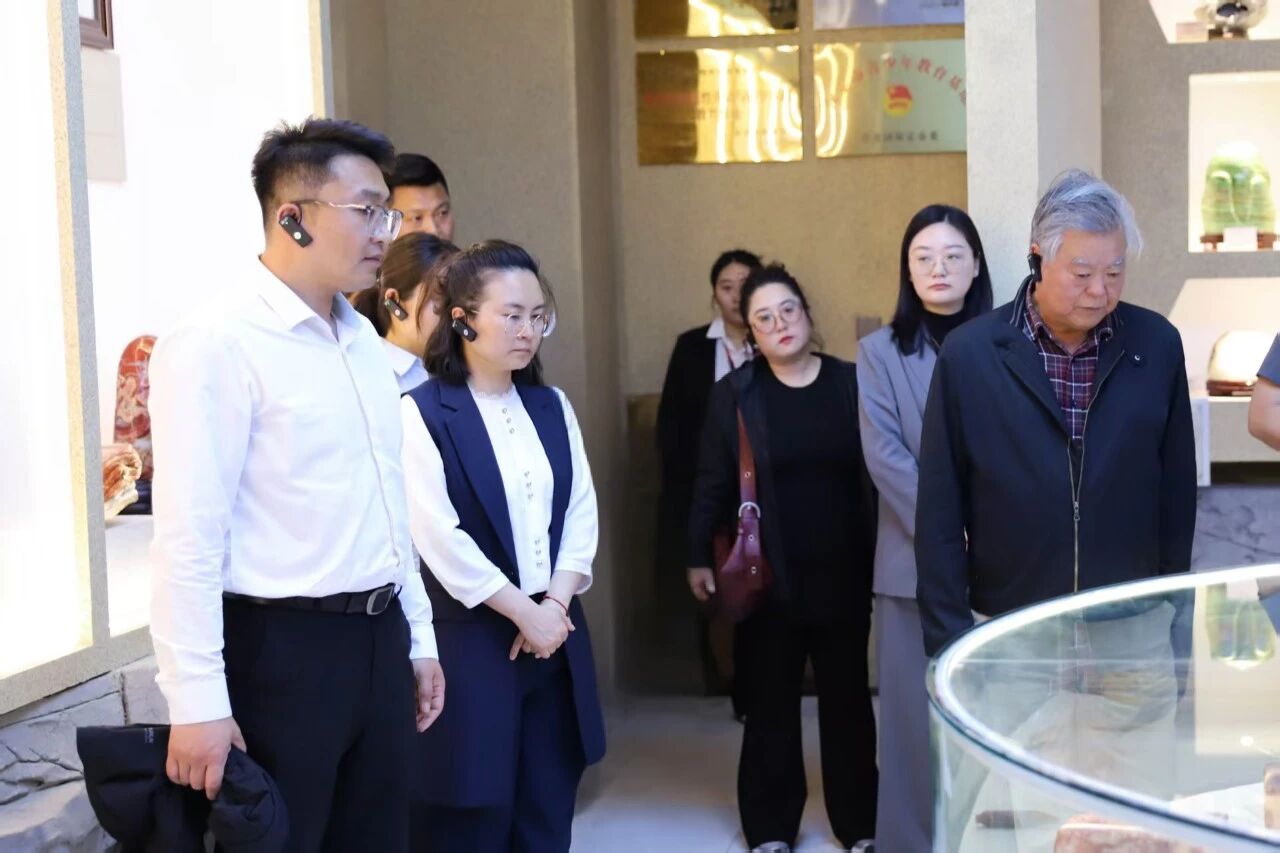交流互鑒促發(fā)展 攜手同行譜新篇｜張家口學(xué)院領(lǐng)導(dǎo)一行到保定理工學(xué)院參觀交流