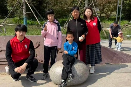 受助懷初心 回饋赴新程 | 保定理工學(xué)院藝術(shù)學(xué)院助學(xué)金獲得者以藝踐行感恩