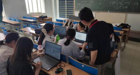 屏上筑夢 設(shè)計啟航 ——產(chǎn)品設(shè)計專業(yè)UI設(shè)計課程順利開啟開課階段