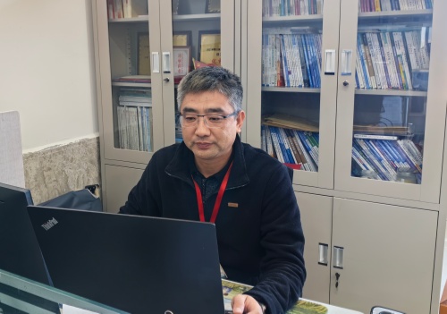 匠心深耕計算機教育 初心筑夢育桃李 —— 記省級教學名師冀松
