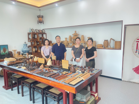 探訪(fǎng)非遺工坊，融古藝于設(shè)計(jì) ——專(zhuān)業(yè)教師赴雄安京簧竹木雕刻大師工作室交流