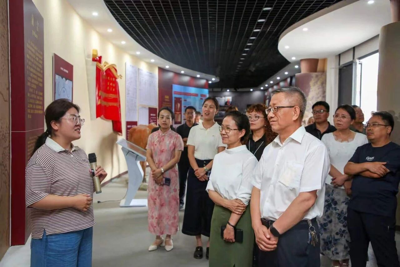 紅色鑄魂協(xié)同育人 校地共建思政新篇——我校聯(lián)合河北大學(xué)馬院、淶源縣教體局簽訂大中小學(xué)思政課一體化共建協(xié)議
