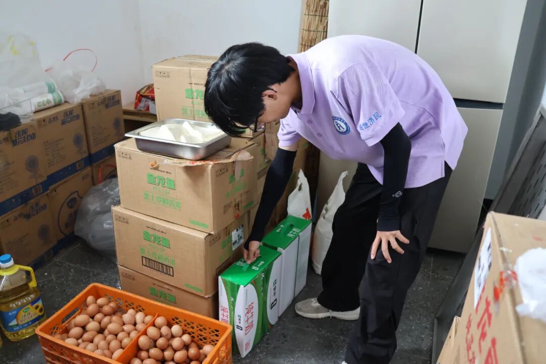 情暖顧家臺，青春慰鄉鄰——經濟學院三下鄉實踐團走訪慰問鄉村老年群眾