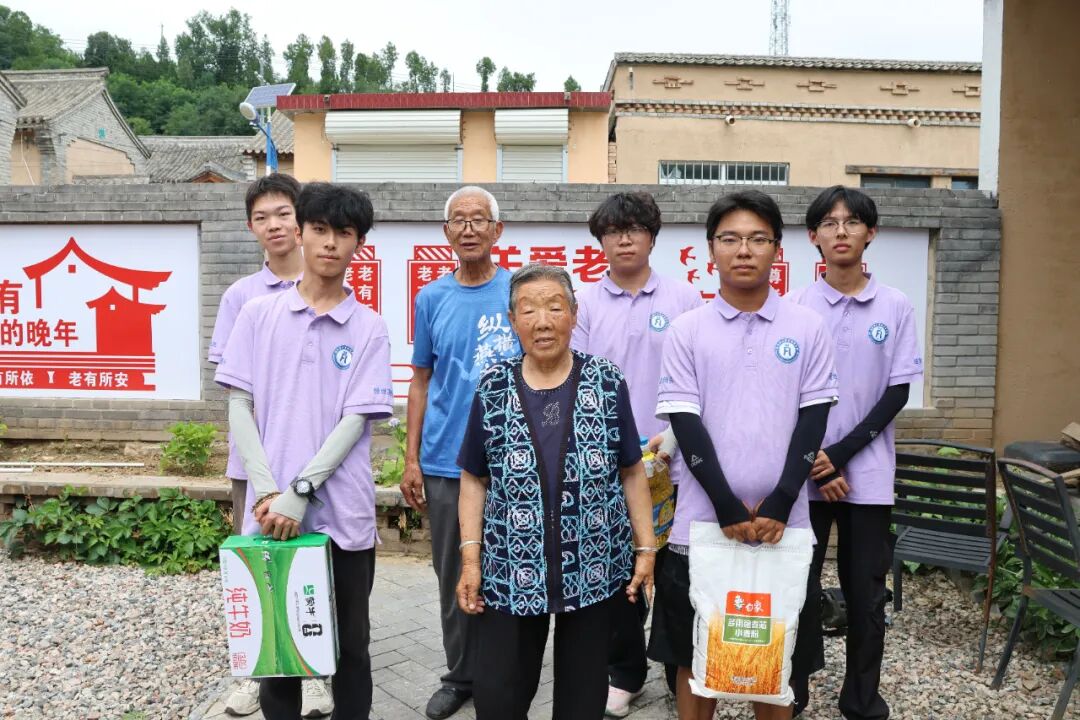 情暖顧家臺，青春慰鄉鄰——經濟學院三下鄉實踐團走訪慰問鄉村老年群眾