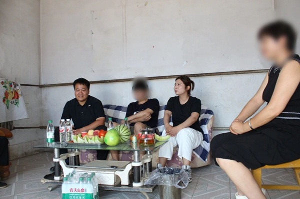 為深入落實立德樹人根本任務，全面推進“五育并舉”落地見效，扎實實施勞動習慣養成計劃，保定理工學院管理學院抓住暑期“離校不離教”育人窗口期，組織開展“勞動感恩?孝老愛親”主題德育實踐活動，以居家勞動為抓手融合孝道文化教育，打通校園德育與家庭實踐雙向育人渠道。 “百善孝為先”，孝親敬老是中華優秀傳統文化精髓，也是大學生常態