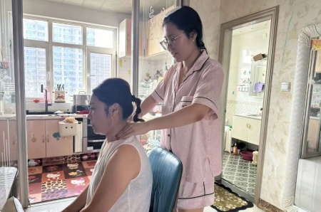 孝老愛親踐于行，感恩于心——藝術學院素質養成教育實踐活動