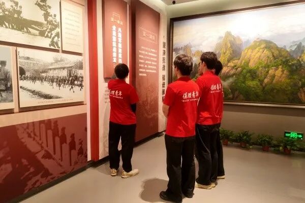 把思政課堂搬上狼牙山！保理青年徒步重走英雄路