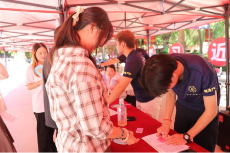 藝承文脈迎新至 情暖新程逐夢(mèng)行 ——藝術(shù)學(xué)院2026級(jí)新生迎新工作進(jìn)行時(shí)