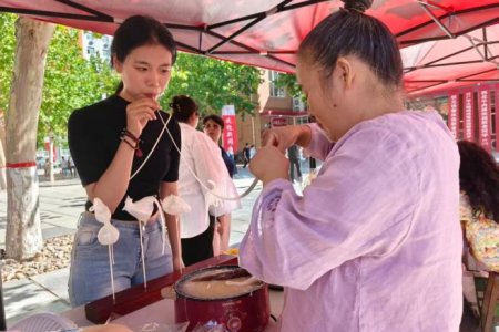 藝承文脈迎新至 情暖新程逐夢(mèng)行 ——藝術(shù)學(xué)院2026級(jí)新生迎新工作進(jìn)行時(shí)