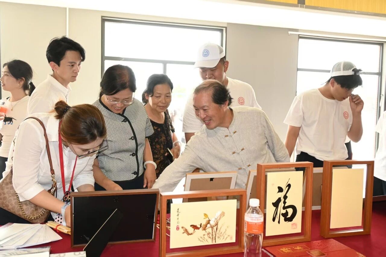 文脈鑄魂 美育潤(rùn)心｜保定理工學(xué)院舉辦非遺進(jìn)校園系列活動(dòng)暨非遺文化館開館儀式
